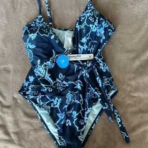Cupshe Floral Wrap One-Piece Swimsuit beautiful! M